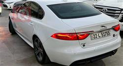 جاكوار XF